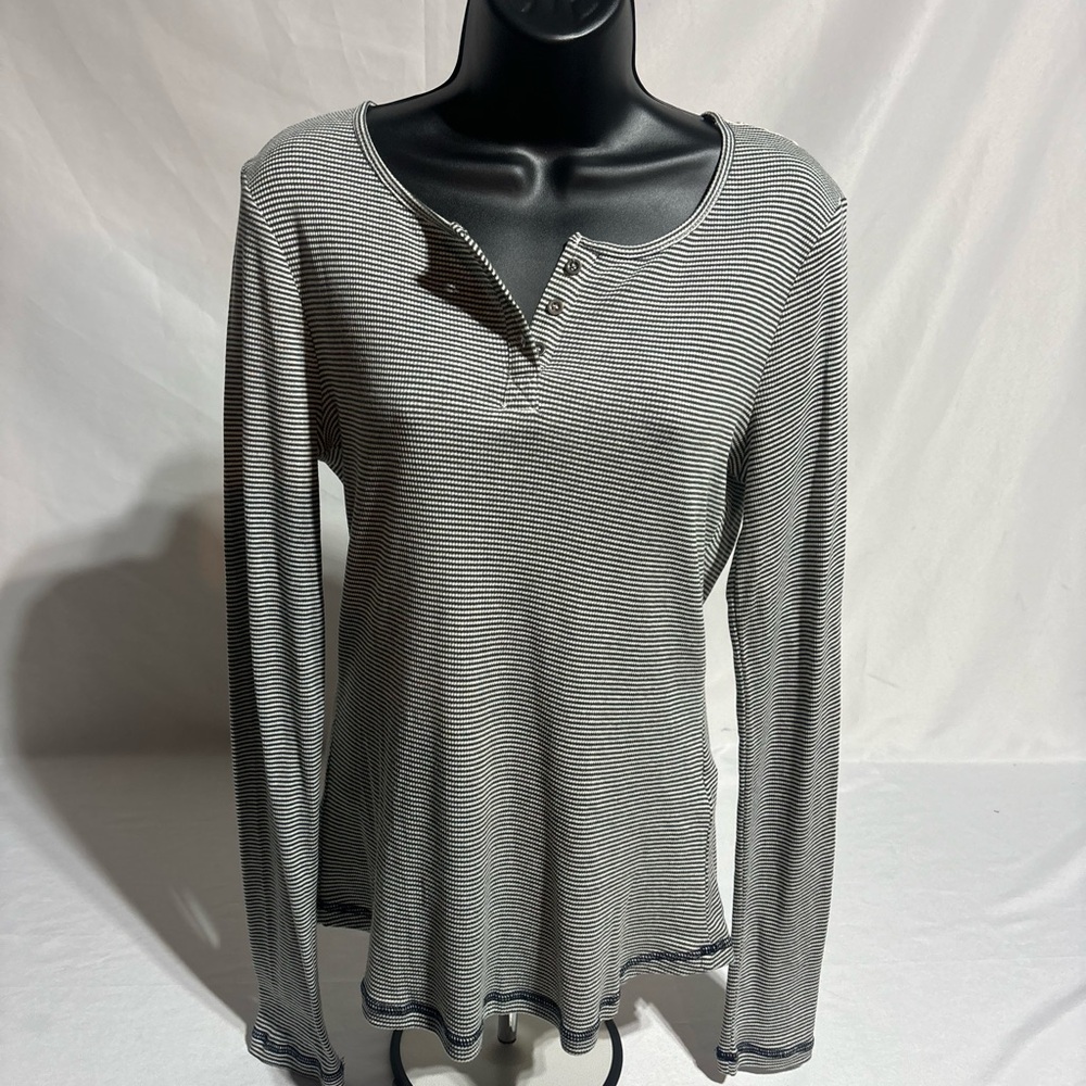 Hem and Thread Striped Lace Detail Knit Top- Cute and Comfy Women’s Size Large